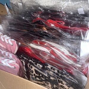 I have Corset belts for sale ‼️‼️ Very Cute !